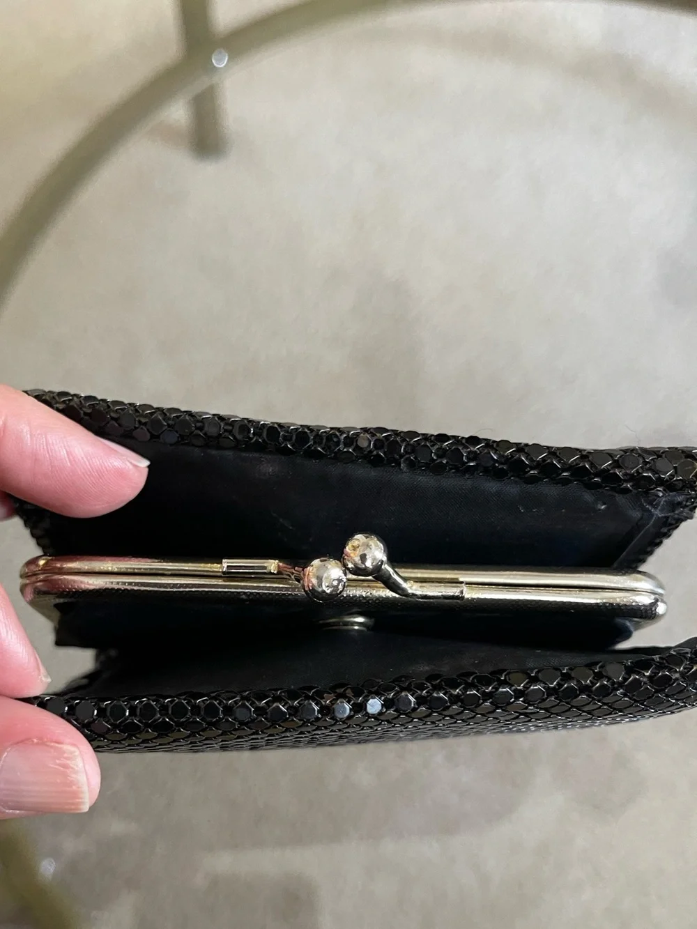 Vtg Black Metal Mesh Wallet Kiss-Lock Clasp 4.5